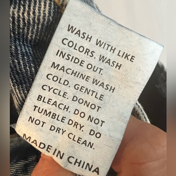 NWOT DistressedJeans NO STRETCH - Picture 11 of 11